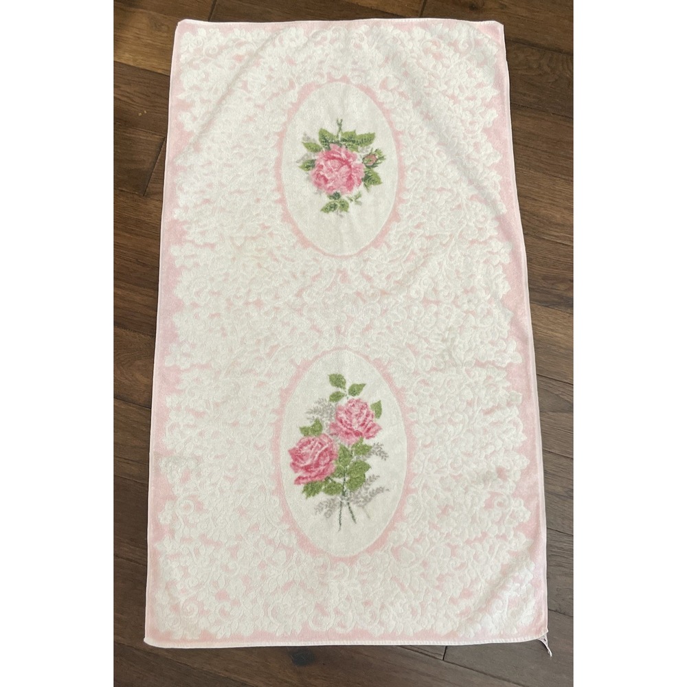 Vintage Cannon Royal Family Pink Rose Cotton Reversible Bath Towel 1950's‎